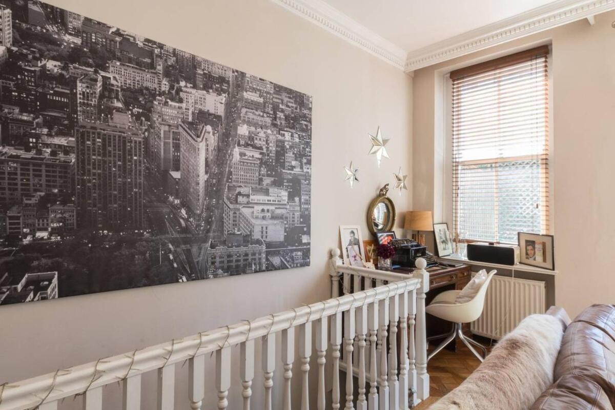 Stylish 1-bed With A Roof Terrace Apartment London